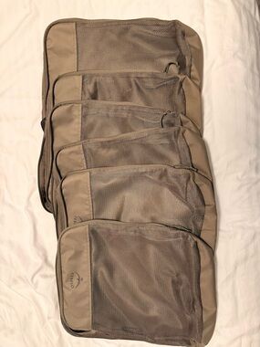 OSPREY Travel Toiletry Pouch Set in Taupe